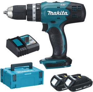 Makita slagborimaskina við 2x1,5Ah battaríð og løðara- 18V (DHP453RYJ)